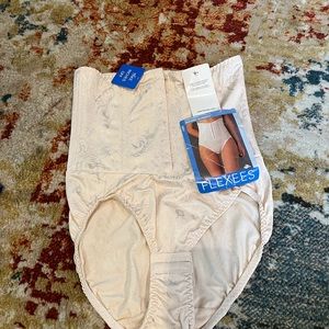 NWT Flexees instant slimmer corset panty